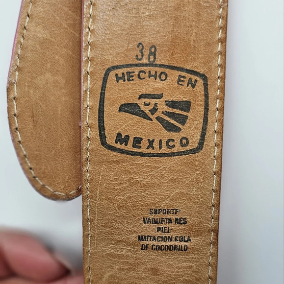 PINK Genuine Leather Belt Raised Crocodile Pattern Oval Buckle Sz 38 - Picture 6 of 6